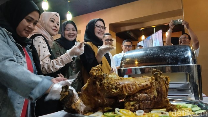 Grand Opening Matbakhi Arabian Food di Kota Bandung.