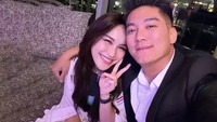 Presenter sekaligus YouTuber ternama, Boy William dikabarkan kembali dekat dengan Ayu Ting Ting. Ini terjadi usai Ayu batal menikah dengan Muhammad Fardhana. Foto: Instagram @boywilliam17