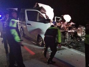 Petaka Mobil Rombongan Mahasiswa Unhasy Kecelakaan di Tol Nganjuk, 5 Tewas