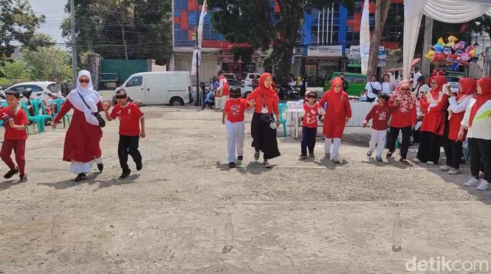 Keseruan anak-anak disabilitas di Sukabumi ikuti lomba Agustusan