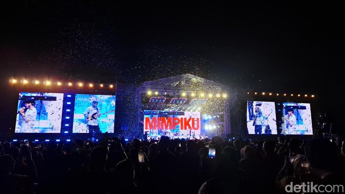 Konser Sheila On 7 di Pekanbaru