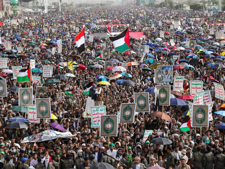 Lautan Manusia Turun ke Jalan Dukung Palestina di Yaman