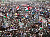 Lautan Manusia Turun ke Jalan Dukung Palestina di Yaman