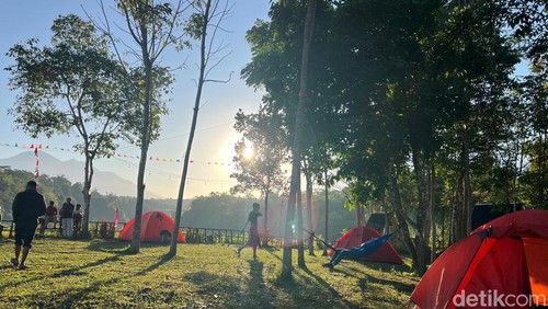 Destinasi wisata Lembah Datu di Dusun Gelogor, Desa Pemepek, Kecamatan Pringgarata, Lombok Tengah saat pagi hari. Foto: (Edi Suryansyah/detikBali)