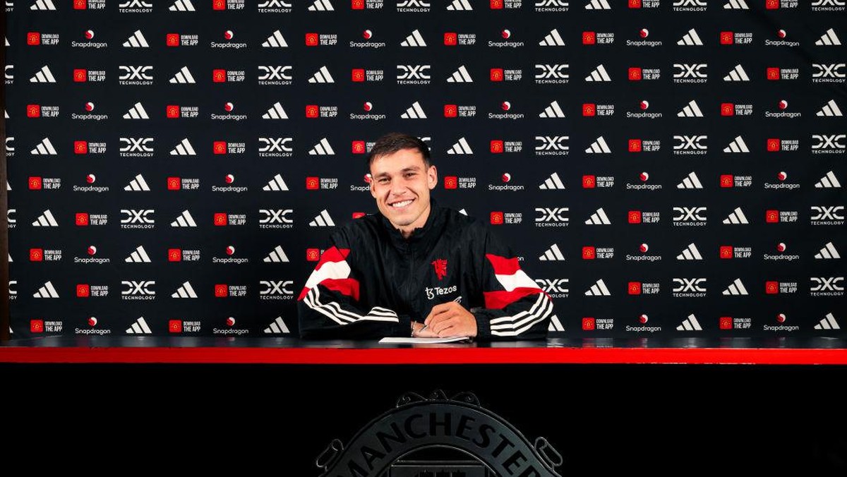 Manuel Ugarte sudah menjadi pemain Manchester United. (Foto: Manchester United via Getty Imag/Manchester United)