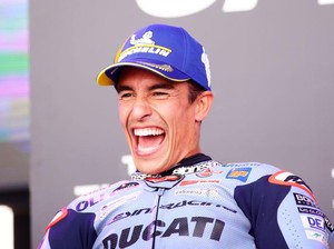Menang Perdana Bareng Ducati, Ngapain Marquez Mampir ke Garasi Honda?