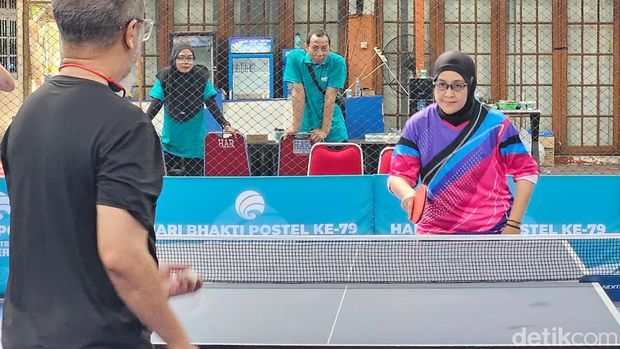 Menteri Komunikasi dan Informatika (Menkominfo), Budi Arie Setiadi, membuka acara Turnamen Futsal Menkominfo Cup XV dan Turnamen Tenis Meja Hari Bhakti Pos dan Telekomunikasi (Postel) ke-79.