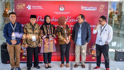 Jalani Pemeriksaan Kesehatan, Cagub-Cawagub Jawa Barat Saling Sapa