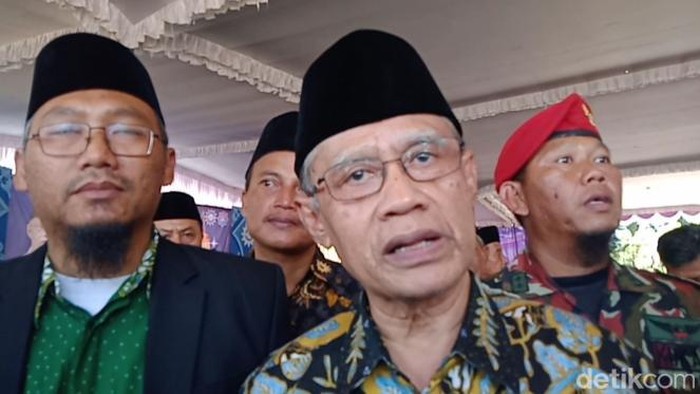 Ketum PP Muhammadiyah Haedar Nashir saat tabligh Akbar di ponpes Daarul Arqom, Sudimoro, Tulung, Klaten, Sabtu (31/8/2024).