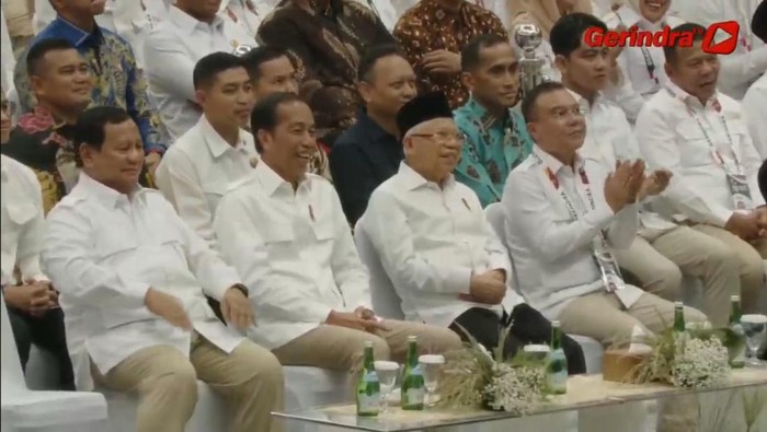 Sekjen Gerindra berharap cinta Jokowi ke Gerindra bersemi