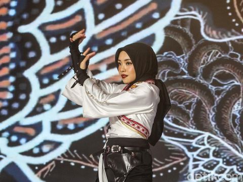 Salma Naila Salma Naila tampil dalam Grand Final Emeron Hijab Hunt 2024 di Kuningan City, Jakarta, (Sabtu/8/2024)