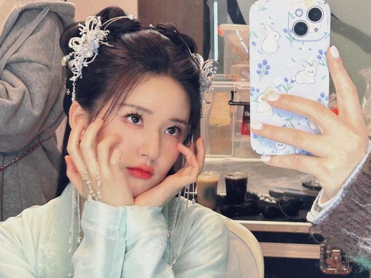 Potret Zhao Lusi, Ratu Drama China yang Diduga Di-bully Agensi Sampai Depresi