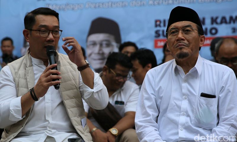 Sebanyak 33 Komunitas Relawan se-Jakarta melakukan deklarasi dukungan kepada Cagub dan Cawagub Jakarta Ridwan Kamil-Suswono. Deklarasi dihadiri langsung oleh RK-Suswono.