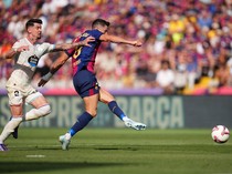 Barcelona Pesta Gol ke Gawang Real Valladolid, Raphinha Hat-trick