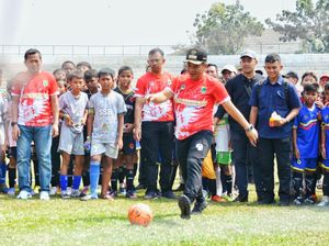 Buka Turnamen Sepakbola, Bupati Aep: Ajang Pengembangan Bibit Berkualitas