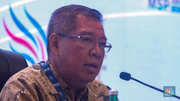 Deputi Bidang Politik, Hukum, Pertahanan dan Keamanan Kementerian PPN/Bappenas, Bogat Widyatmoko menyampaikan keterangan saat konferensi pers di Bali Nusa Dua Convention Center (BNDCC), Nusa Dua, Bali, Minggu (1/8/2024). (CNBC Indonesia/Faisal Rahman)