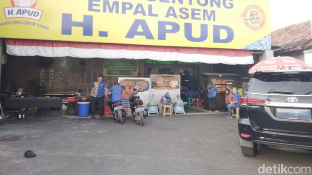 Empal gentong H Apud