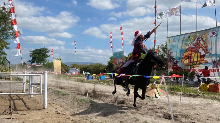 Kabupaten Klaten menjadi tuan rumah ajang Indonesian National League (INL) Horseback Archery. Kompetisi itu diramaikan oleh 49 atlet yang berasal dari tiga negara.