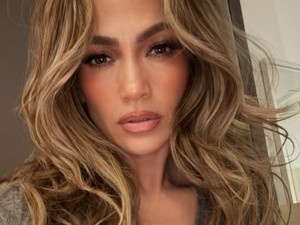 Postingan Perdana JLo Setelah Gugat Cerai, Diduga Sindir Ben Affleck