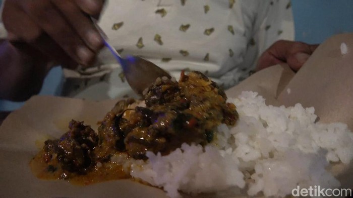 Lezatnya kuliner bekicot molak malik khas Lamongan