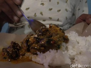Gurih Lezatnya Kuliner Bekicot Molak Malik Lamongan