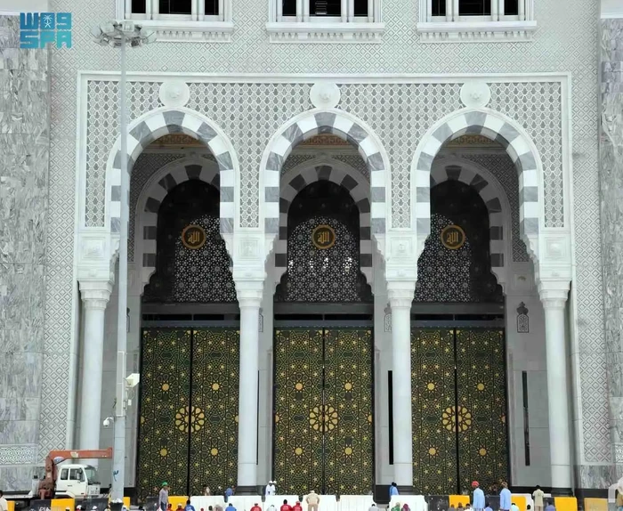 Pintu (Gate) King Abdullah atau Pintu 100 di Masjidil Haram Pintu (Gate) King Abdullah atau Pintu 100 di Masjidil Haram