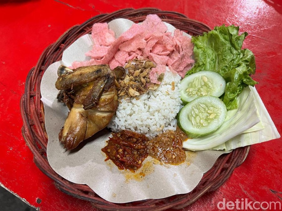 Puas Makan Nasi Uduk Enak
