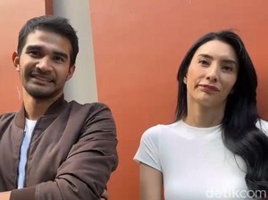 Setahun Nikah, Tyas Mirasih dan Tengku Tezi Masih Asyik Berduaan