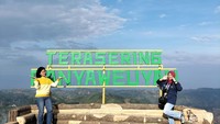 Gardu pandang Terasering Panyaweuyan.
