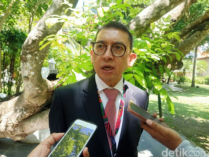Wakil Ketua Umum Partai Gerindra Fadli Zon saat ditemui di Nusa Dua, Kuta Selatan, Badung, Bali, Minggu (1/8/2024). (Foto: Ni Made Lastri Karsiani Putri/detikBali)