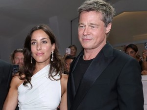 Brad Pitt Gandeng Tangan Pacar Ines de Ramon, Tampil Perdana di Red Carpet