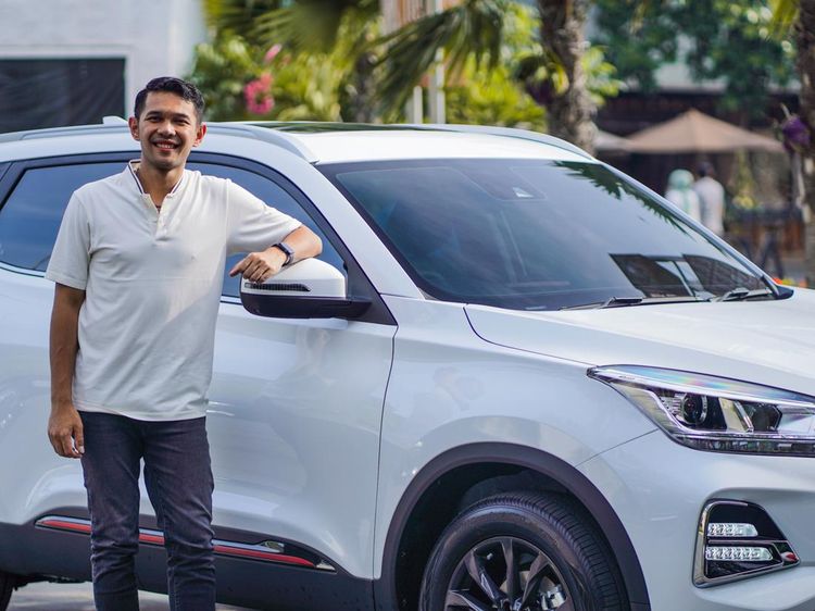 Potret Mobil Baru Fajar Alfian, Hadiah untuk Orang Tua