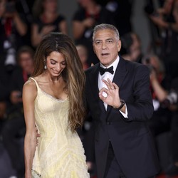 George Clooney dan Amal Ngungsi dari Rumah karena Ada Kebakaran Hutan