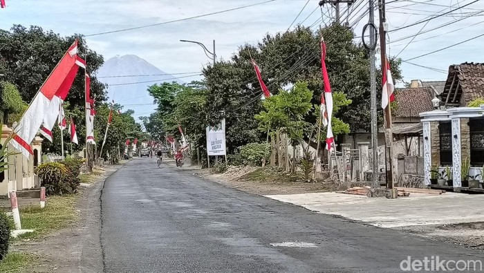 Gunung Semeru pagi ini