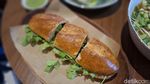 Slurrp! Gurihnya Pho Iga Sapi dan Banh Mi Isi Bawang Karamel