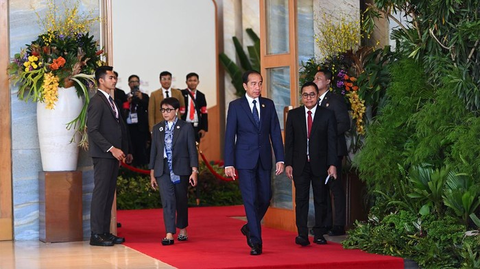 Jokowi Buka Indonesia-Africa Forum 2024 Presiden Joko Widodo membuka Joint Leaders Session Indonesia-Africa Forum (IAF) II and High-Level Forum on Multi-Stakeholder Partnerships (HLF MSP) di Nusa Dua, Bali, Senin (2/9/2024). Forum HLF MSP and Indonesia-Africa Forum II tersebut menyelenggarakan 12 event secara paralel dan 17 event pendamping yang dihadiri delegasi dari 24 negara.