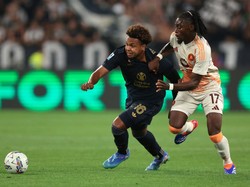Juventus mendominasi sejumlah serangan di menit-menit awal. Jonathan Moscrop/Getty Images. 