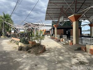 Jeritan Pedagang Wajib Bayar Sewa Lapak Rp 13 Juta Per Tahun di Pare Beach
