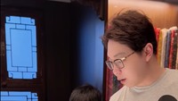 Pria 38 tahun ini juga sempat mencicipi dessert terkenal di restoran Michelin Star di Beijing. Menurutnya dessert-dessert itu sangat enak dan sepadan dengan harga yang mahal. Foto: Instagram @dr.richars_lee