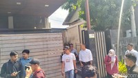 Personel Brimob dan Polresta Banda Aceh masih melakukan olah TKP. (Dok. Agus Setyadi/detikSumut)