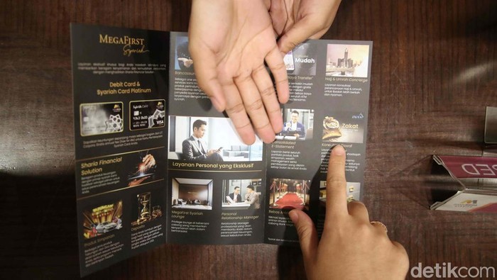Bank Mega Syariah menghadirkan MegaFirst Syariah. Sebuah layanan eksklusif yang dirancang memenuhi kebutuhan layanan finansial bagi nasabah premium.