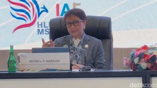Menlu Retno Marsudi memberi keterangan di sela-sela pertemuan High Level Forum on Multi Stakeholder Partnerships (HLF-MSP) dan Indonesia Africa Forum (IAF) di Nusa Dua, Bali, Senin (2/9/2024). (Foto: Ni Made Lastri Karsiani Putri/detikBali)