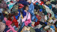 Bantuan pakaian layak pakai itu hasil sumbangan dari donatur se-Maluku Utara.