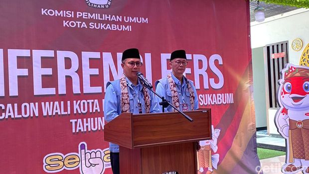 Pasangan Achmad Fahmi-Dida Sembada
