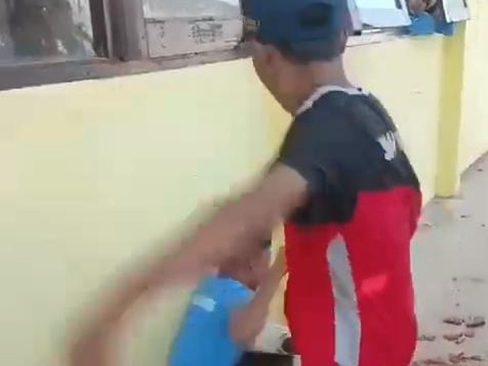 Penampakan video viral penganiayaan siswa SMPN 2 PlumpangTuban