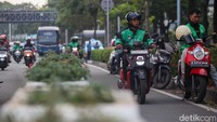 Sedangkan bakal cagub dari jalur independen, Dharma Porengkun mengaku akan mengkajinya dulu dan tidak mau memaksa jalan yang seharusnya bisa dilewati kendaraan.