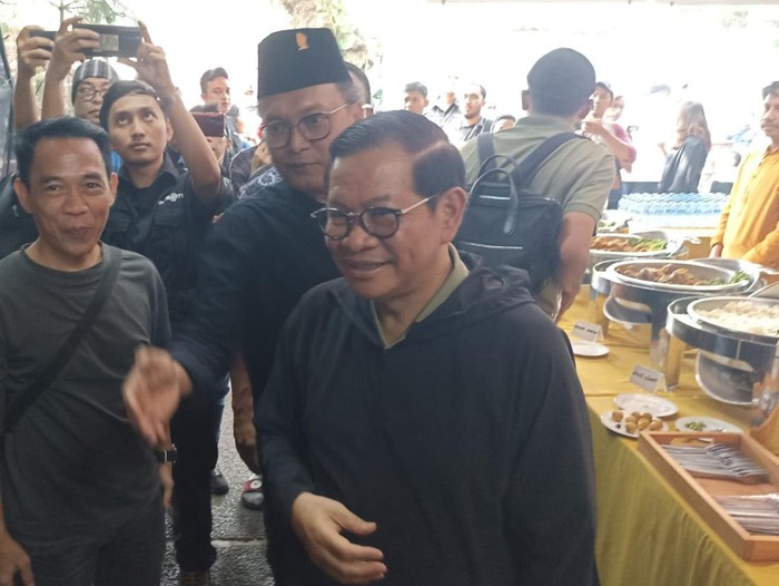 Pramono Anung di Rumah Cemara, Jakarta Pusat, Senin (2/9/2024).