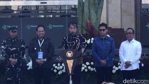 Presiden Joko Widodo meresmikan Gedung KIA RSUP Prof Ngoerah, Denpasar, Bali, Senin (2/9/2024). (Foto: Ida Bagus Putu Mahendra/detikBali)
