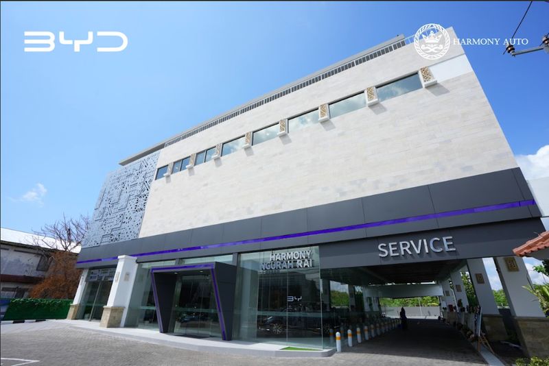 PT Harmoni Makmur Indonesia melalui Harmony Auto Group, memperluas bisnisnya ke Pulau Dewata, Bali, dengan meresmikan dealer BYD pertamanya di Bali.