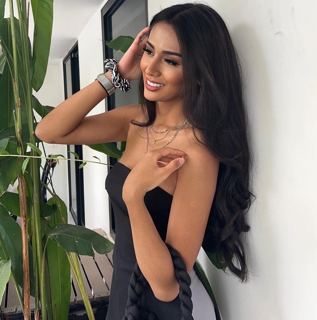Terkait dengan keikutsertaannya di ajang Miss Universe, Qatrisha nantinya akan menjadi transgender pertama dari Asia yang berkompetisi dalam ajang itu. Bukan tidak mungkin, jika Qatrisha menang dan bisa mewakili Singapura di kontes global ia akan bertemu transgender lain karena pada tahun lalu ada dua kontestan yang berstatus demikian yakni dari Portugal dan Belanda. Foto: Instagram Qatrisha Zairyah